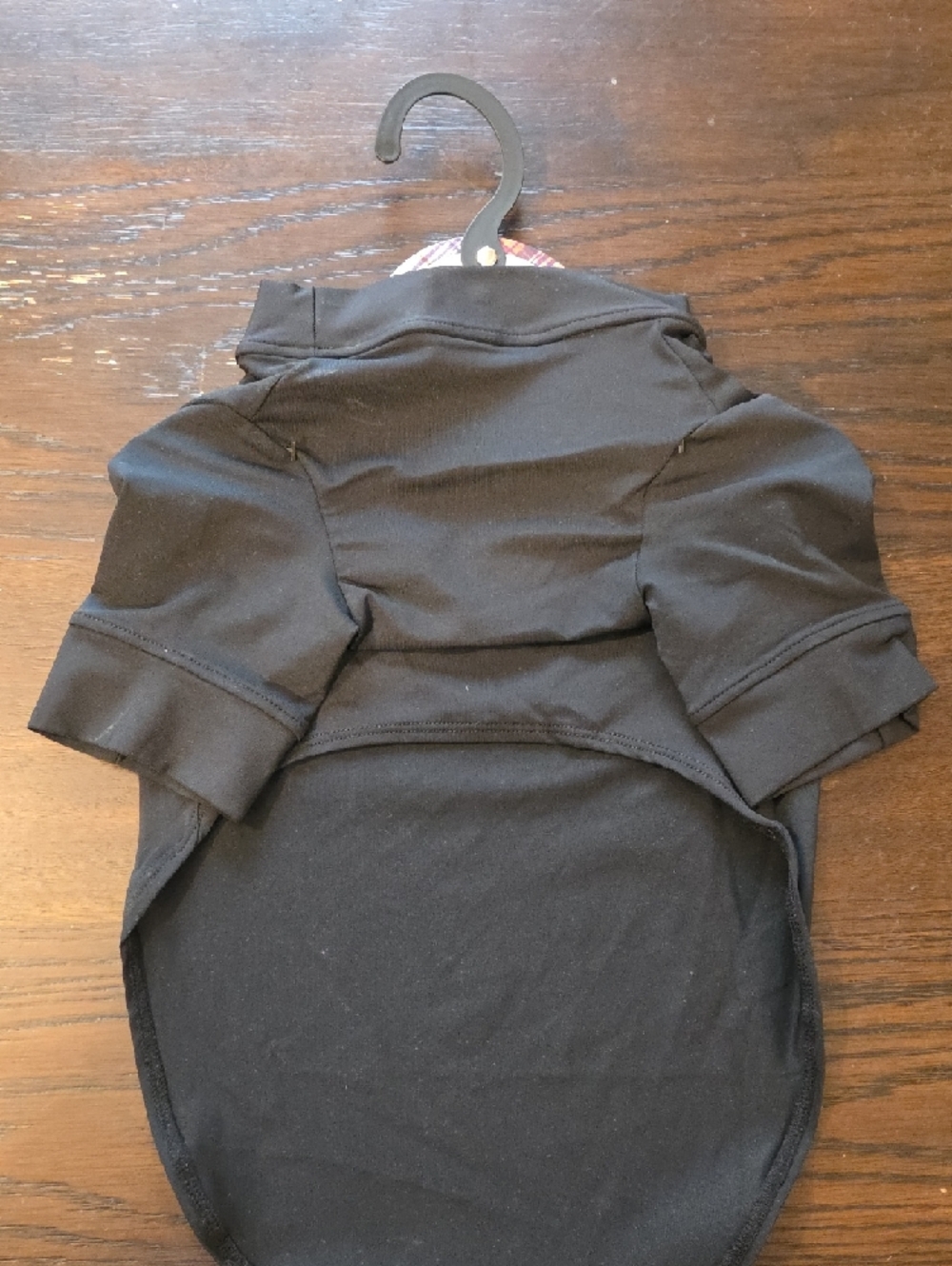 Simple Black Pet Shirt - Picture 2 of 3